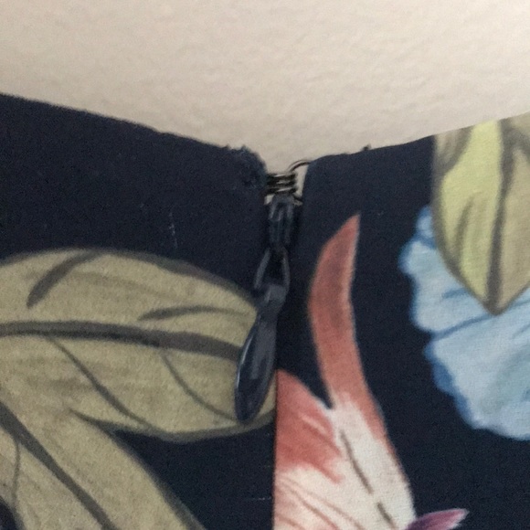 Floral Dress🌸 - Picture 4 of 4